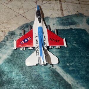 1/75 Toysmith Lockheed Martin F-16 Fighting Falcon  USAF  Pull Back Toy  7 3/4”